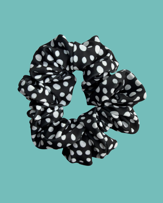 Scrunchie Pintas Brancas